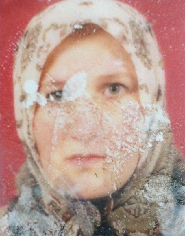 Uzman &Ccedil;avuşun &Ouml;ld&uuml;rd&uuml;ğ&uuml; Baldızı Ve Kayınvalidesi Defnedildi 2