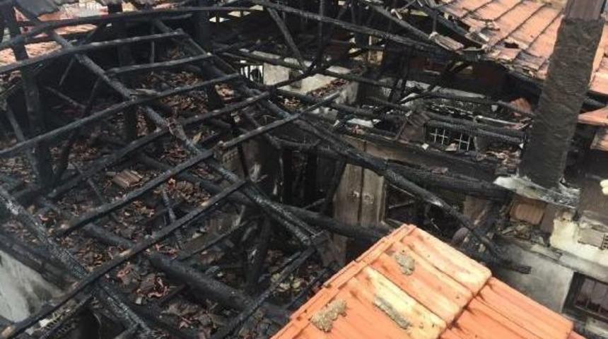 Yatalak Hasta Yanarak &Ouml;ld&uuml;