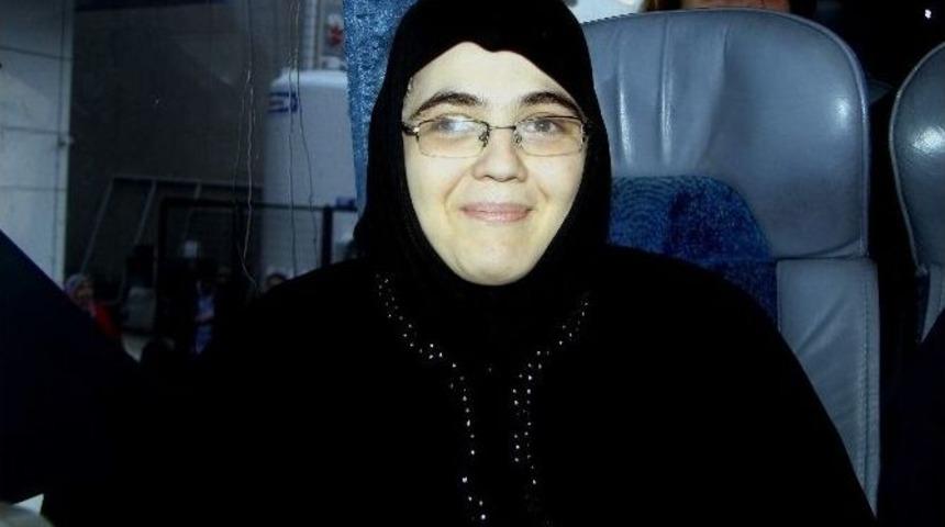 Engelli Kızın 32 Yıllık Hayalini Ger&ccedil;ekleştirdiler