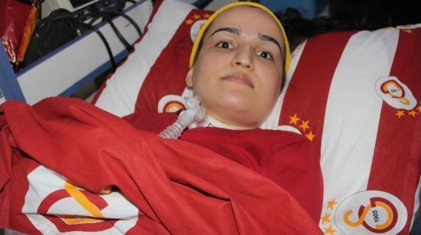 Nur&ccedil;in, Takımının Ma&ccedil;ını 15 Dakikada Olsa Canlı İzledi