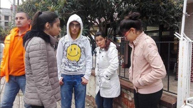 &Ccedil;ocuklarının G&ouml;z&uuml; &Ouml;n&uuml;nde Başına Tornavida Sapladılar 3