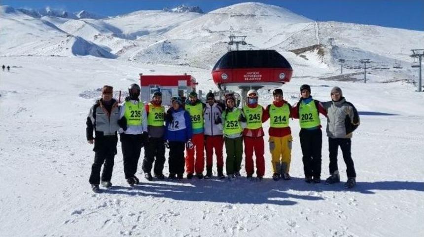 Aydınlı Kayak&ccedil;ılardan &Ccedil;ifte Başarı