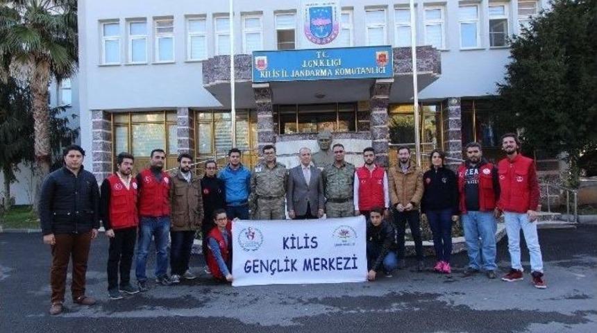 Gen&ccedil;lik Liderleri Ve G&ouml;n&uuml;ll&uuml;ler Askerleri Ziyaret Etti