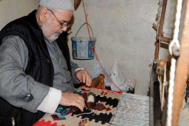 Suriyeli Kilimci, 4 Asırlık Aile Mesleğini Türkiye de Sürdürüyor 1