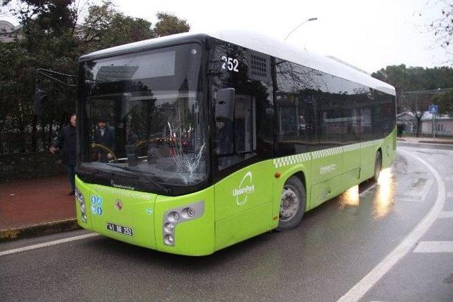 Yol Verme Kavgası İ&ccedil;in Aracından İndi Canından Oldu 2