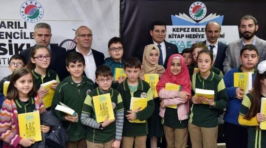 T&uuml;t&uuml;nc&uuml;&rsquo;den &Ouml;ğrencilere Hediyeli Teşvik