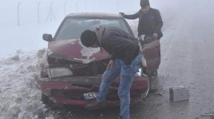 Konya&rsquo;Da Buz Ve Siste 100'&uuml;n &Uuml;zerinde Ara&ccedil; Kaza Yaptı