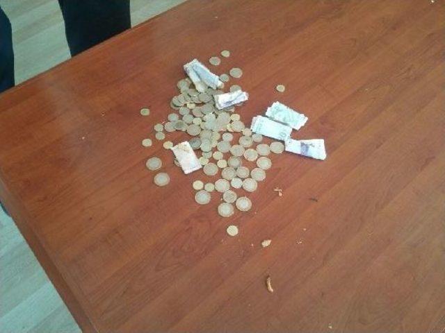 Dilenciler, Topladıkları Parayı Ekmek Arası D&ouml;nerin I&ccedil;ine Saklamış 2