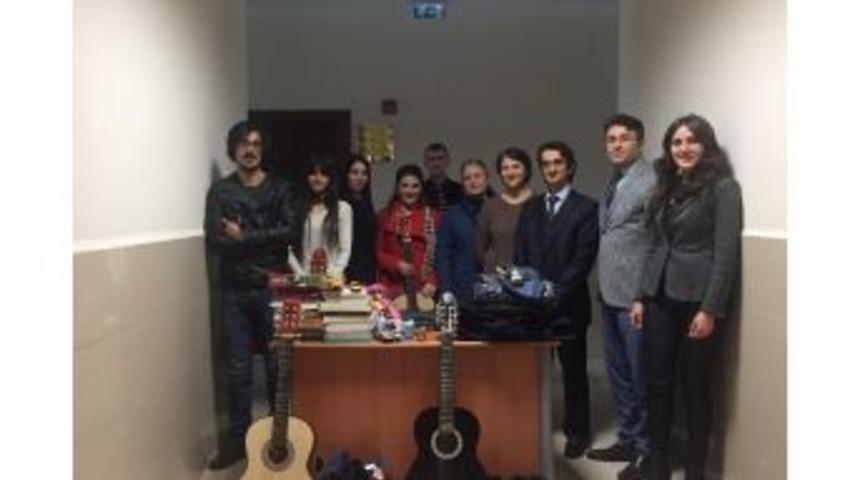 &lsquo;bir El Bin Umut&rsquo; Cezaevindeki &Ccedil;ocuklara Umut Oldu