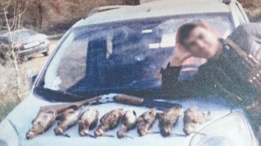 Ka&ccedil;ak Avladığı &Ouml;rdeğin Fotoğrafını Paylaştı, Cezayı Yedi