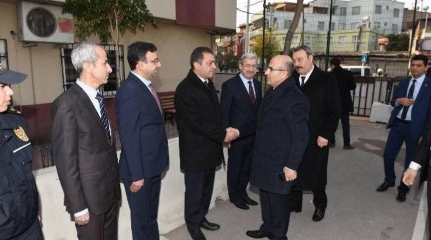 Vali Demirtaş, H&uuml;rriyet Polis Merkezi Amirliği&rsquo;nde İncelemede Bulundu