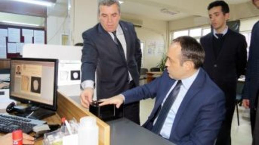 Kaymakam S&ouml;zer Yeni Kimlik İ&ccedil;in M&uuml;racaat Etti