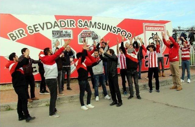 Taraftarlardan Samsunspor’a ’kara Gün’ Bestesi