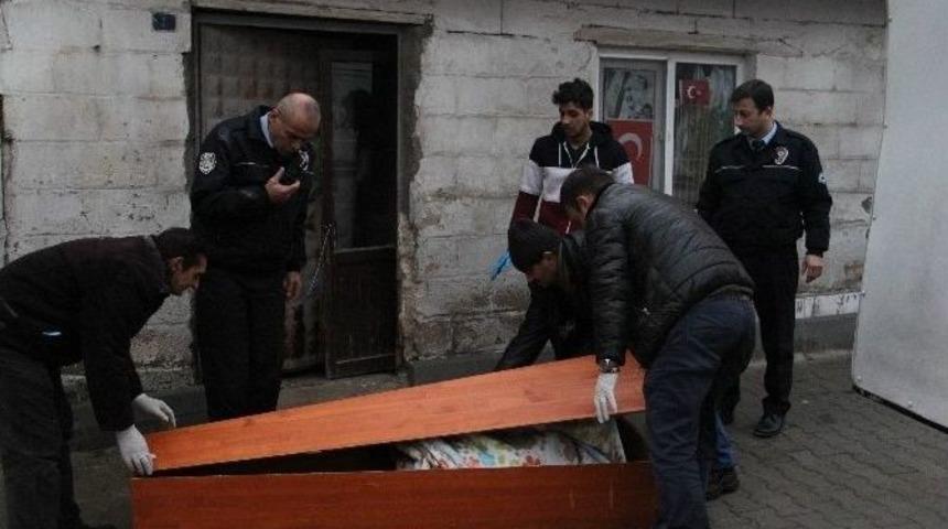 Yaşlı Adam Evinde &Ouml;l&uuml; Bulundu