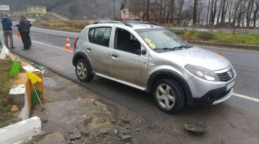 Aşırı Hız Kazaya Yol A&ccedil;tı: Biri Bebek 6 Yaralı