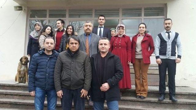 Armutlucumalılardan Öğrencileri Sevindiren Karne Hediyesi