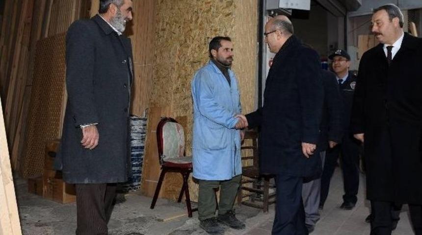 Vali Mahmut Demirtaş, Saydam Caddesi Esnafını Ziyaret Etti