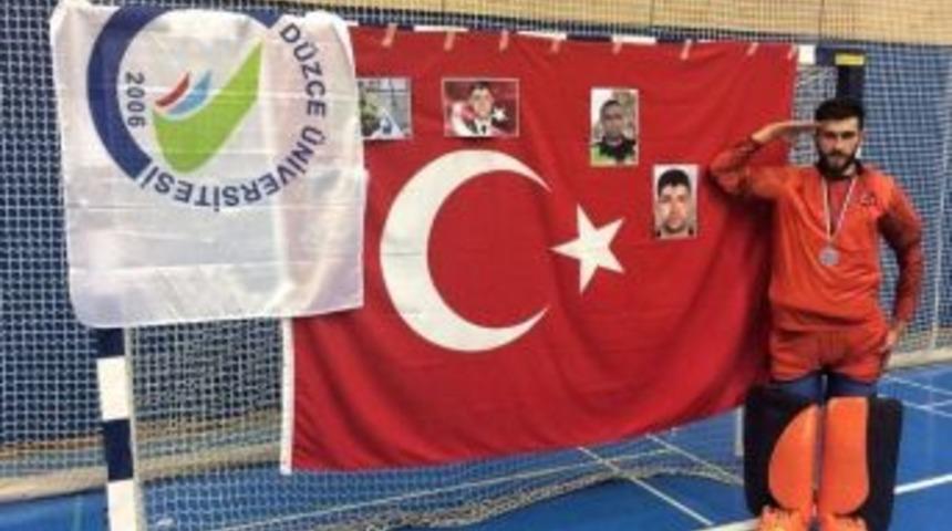 Avrupa Şampiyonundan Anlamı Mesaj