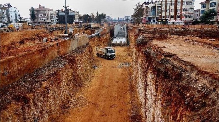 D&uuml;den Katlı Kavşak&rsquo;taki &Ccedil;alışmalar S&uuml;r&uuml;yor