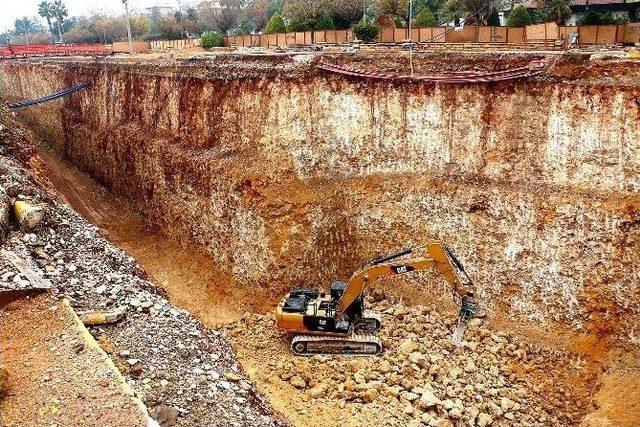 D&uuml;den Katlı Kavşak&rsquo;taki &Ccedil;alışmalar S&uuml;r&uuml;yor 2