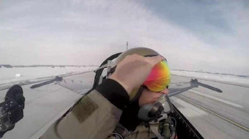 Solo T&uuml;rk Klibinde, 'insanımıza Zarar Veren Girişimler, &Ccedil;elikten Kanatlarımız Altında Yok Olup Gidecek' Mesajı