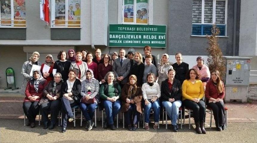 Başkan Ata&ccedil; Belde Evi Kursiyerleriyle Buluştu