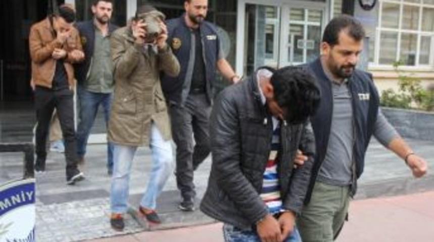 Deaş&rsquo;tan Tutuklanan 3 Iraklı, Hakim Karşısında