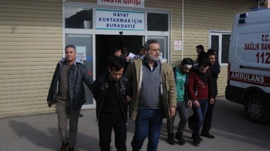Gaziantep&rsquo;te &Ouml;ld&uuml;r&uuml;l&uuml;p Yol Kenarına Atılan Şahsın Cinayet Zanlıları Cerablus&rsquo;ta Yakalandı