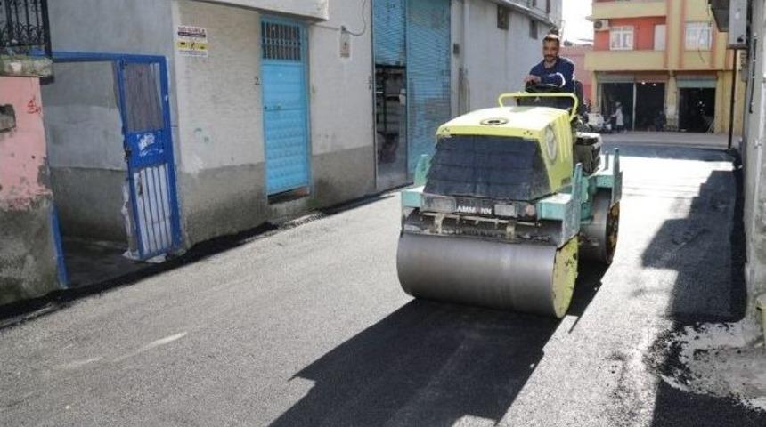 Y&uuml;reğir&rsquo;de Asfalt Kaplama Ve Yama &Ccedil;alışmaları Tam Gaz