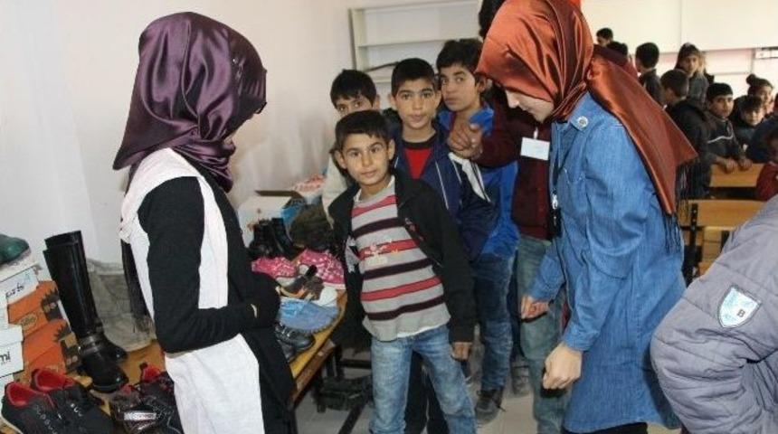 &rsquo;k&ouml;y Okullarına Destek Ekibi&rsquo;nden, G&ouml;&ccedil;eri İlkokulu&rsquo;na Yardım