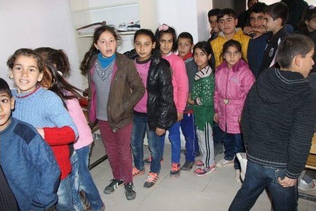 &rsquo;k&ouml;y Okullarına Destek Ekibi&rsquo;nden, G&ouml;&ccedil;eri İlkokulu&rsquo;na Yardım 1