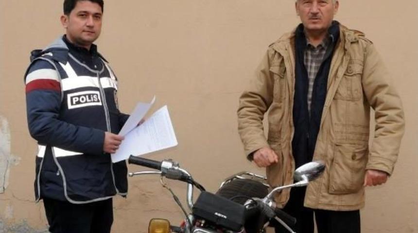&Ccedil;alınan Motosikletine 3 Yıl Sonra Kavuştu