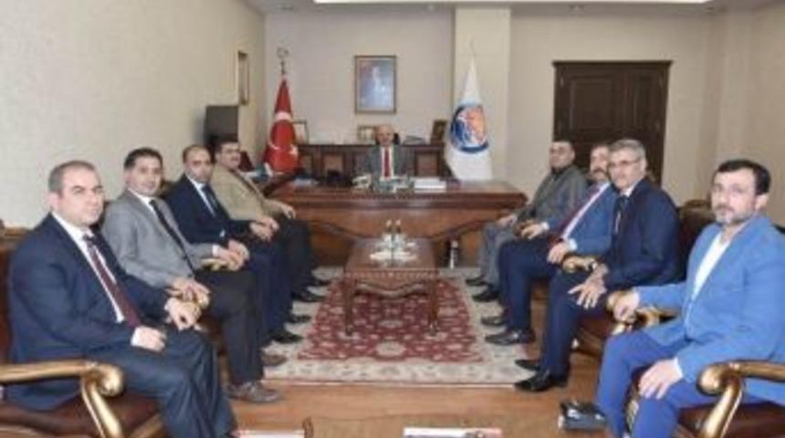 Vali &Ccedil;akacak, Ak Parti Tarsus İl&ccedil;e Y&ouml;netimini Kabul Etti