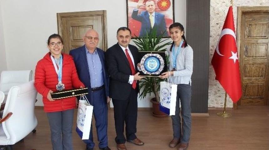 Develili Kayak&ccedil;ılardan B&uuml;y&uuml;k Başarı