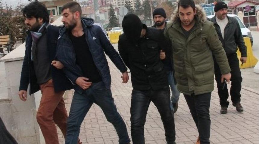 Elazığ&rsquo;da İki Ayrı Hırsızlık Şebekesi &Ccedil;&ouml;kertildi