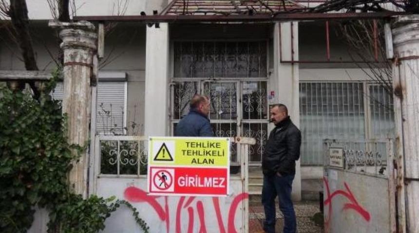 Zeytinburnu'nda 42 Haneli 10 Katlı Riskli Bina M&uuml;h&uuml;rlendi