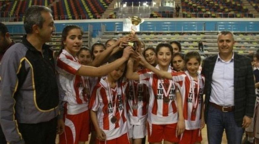 Şanlıurfa&rsquo;daki Okul Sporları Basketbolla Devam Etti