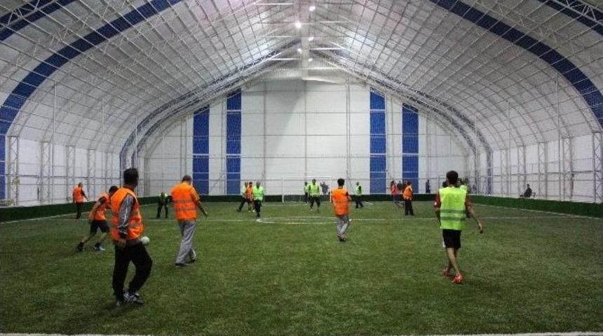 Beyşehir Huğlu&rsquo;ya Kapalı Halı Saha M&uuml;jdesi