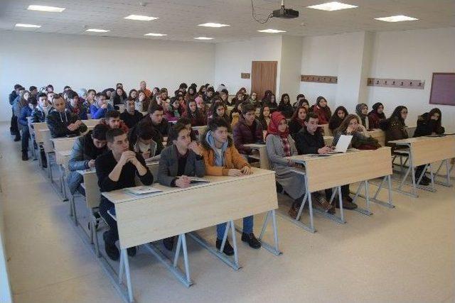 D&uuml;zce &Uuml;niversitesi Kocaelili &Ouml;ğrencileri Ağırladı 1