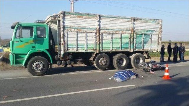 Tarsus&rsquo;ta Feci Kazada Anne &Ouml;ld&uuml;, Oğlu Ağır Yaralandı 2