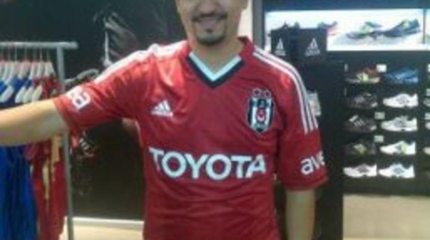 4 Kişiyi &Ouml;ld&uuml;rd&uuml;, Bir Şey Olmamış Gibi Cesetleri Teşhis Etti