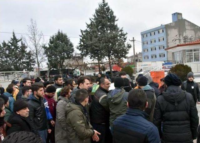 Öldürülen Oğlu Için Hastaneye Giderken Motosikletliye Çarpıp Ölümüne Neden Olan Sürücü Serbest Kaldı(2)