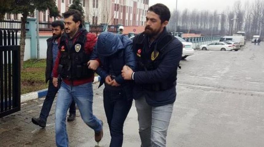  Uyuşturucu Satıcısı 5 Paket Eroinle Yakalandı