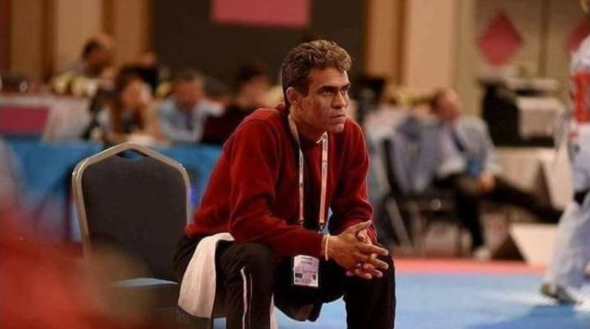 Burhaniye&rsquo;de, Nazmi &Ouml;ğretmen Toprağa Verildi