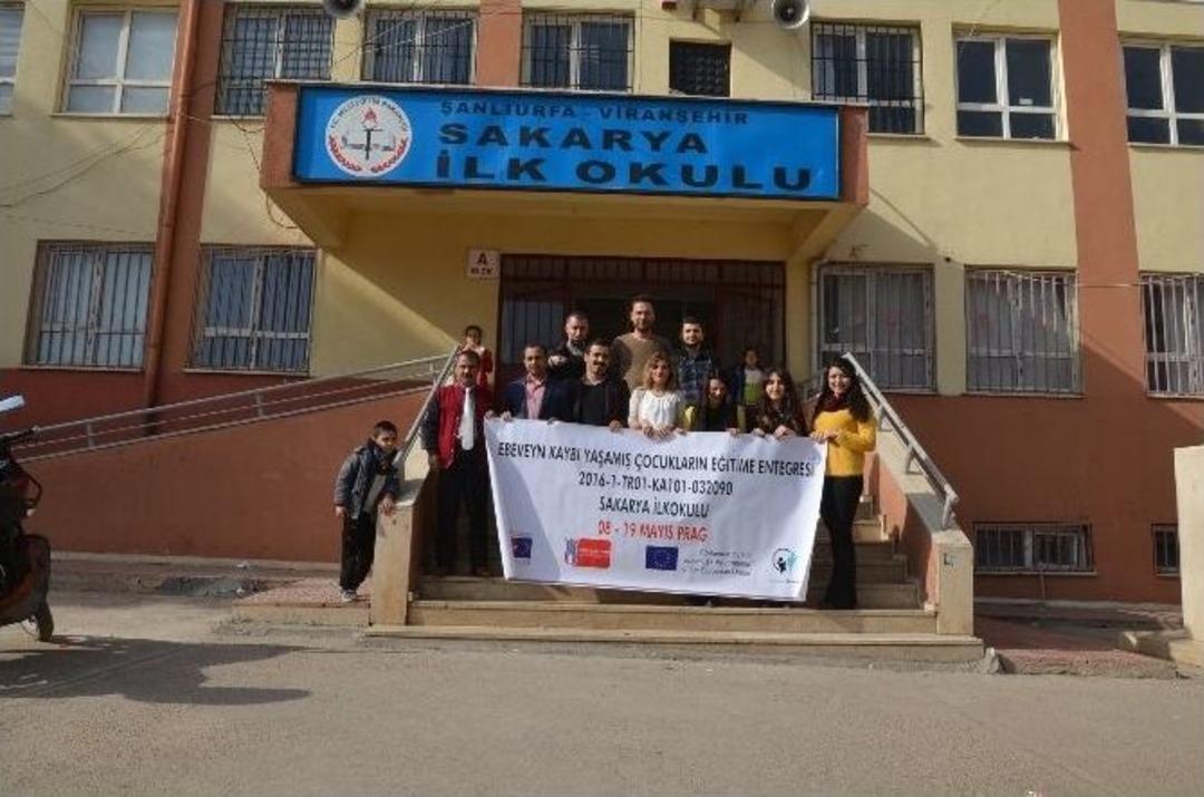 İlkokul &Ouml;ğretmenlerinden &Ouml;rnek Sosyal Dayanışma