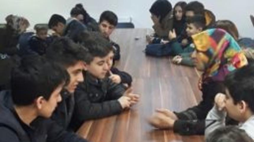 &Ouml;ğrencilerinden Anlamlı Davranış