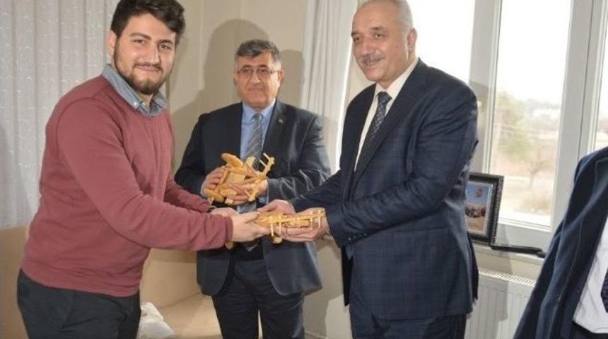 Orhaneli Protokol&uuml;nden Şehit Ailelerine Ziyaret