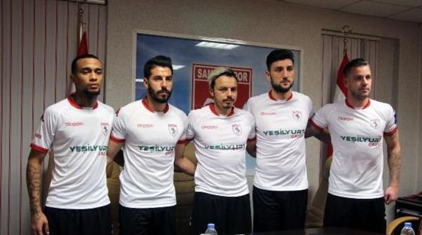 Samsunspor, 5 Futbolcuyu Renklerine Bağladı