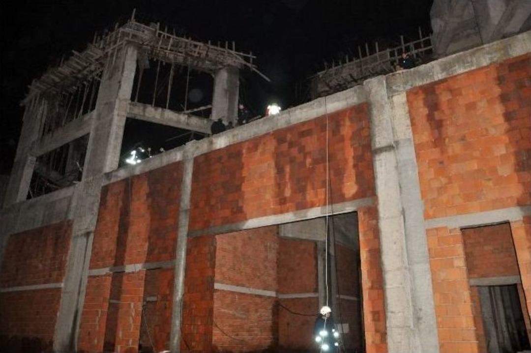 Antalya&rsquo;da İnşaatta G&ouml;&ccedil;&uuml;k: 5 İş&ccedil;i Enkaz Altında