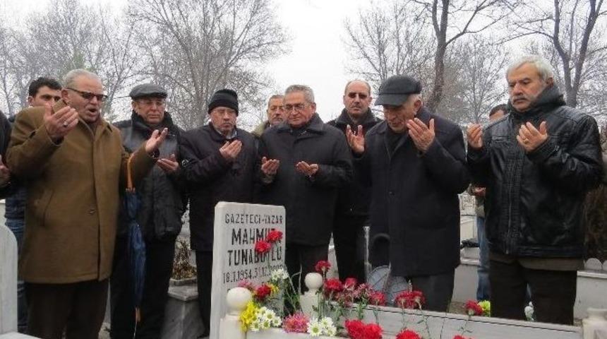 Mahmut Tunaboylu Kabri Başında Anıldı